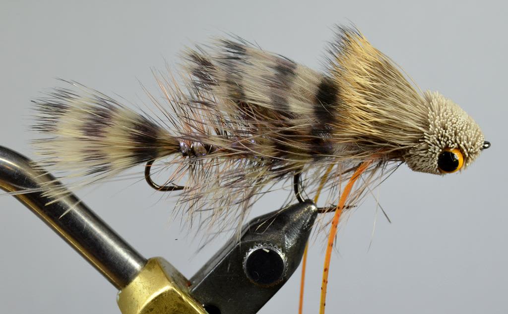 Tying Kelly Galloup's Mini Dungeon