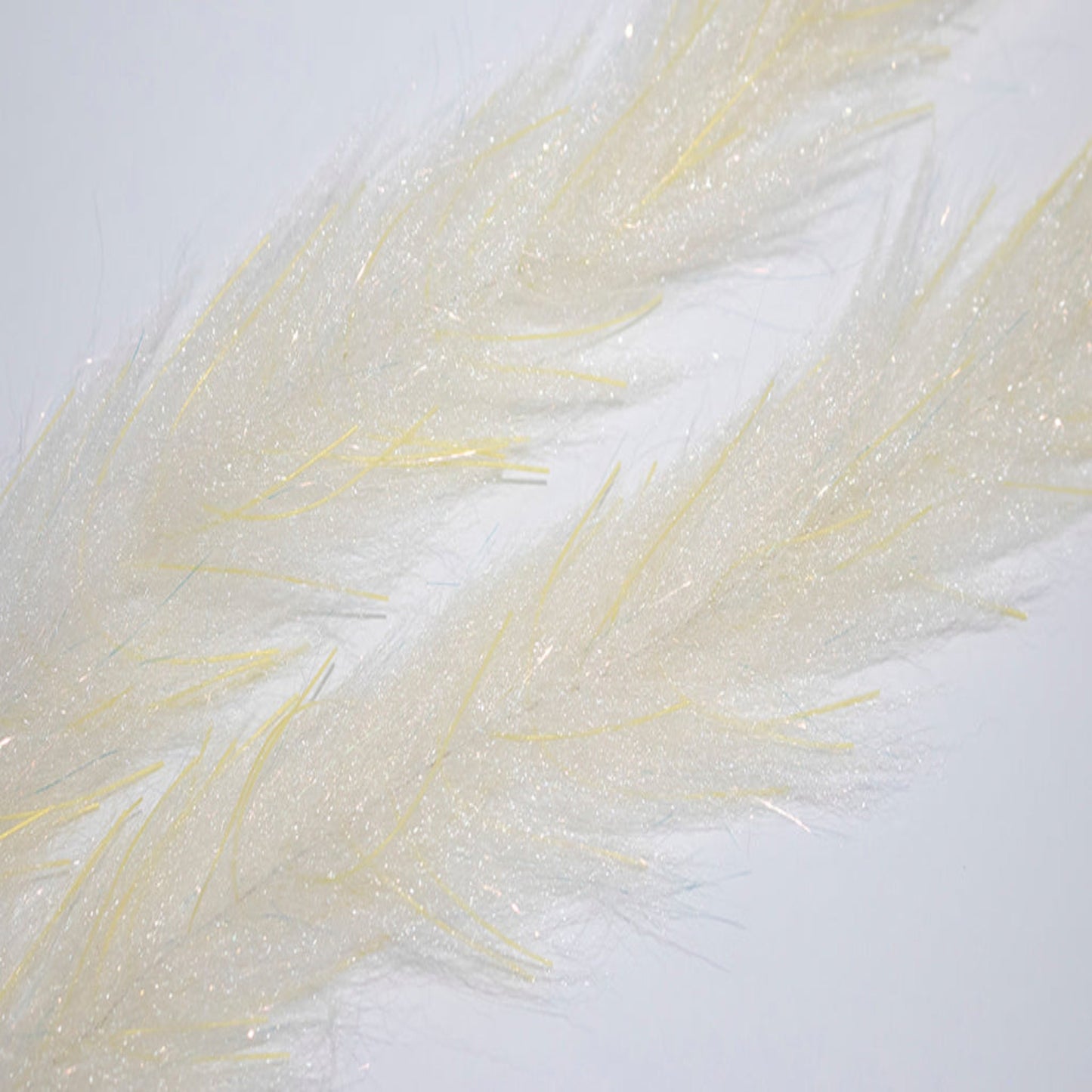 Lively Leg Streamer Brush 3" - Sale