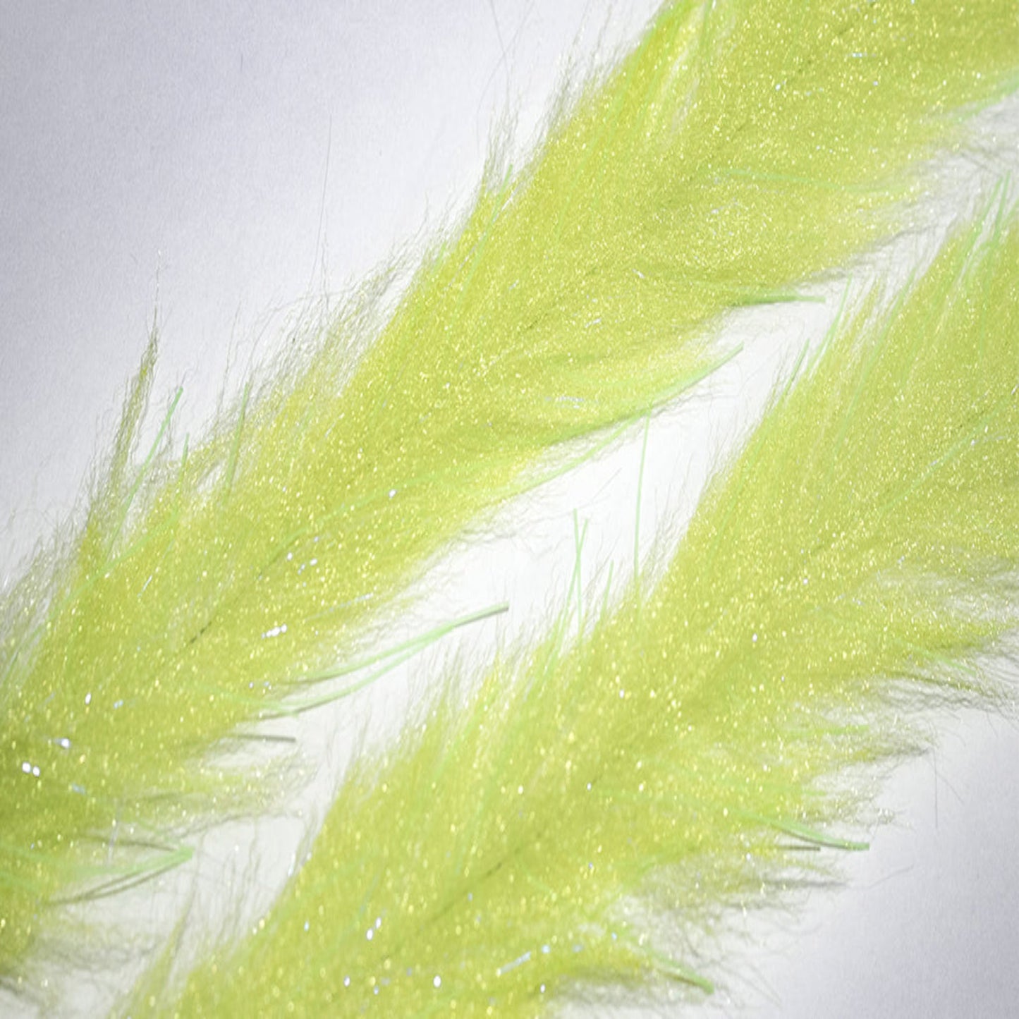 Lively Leg Streamer Brush 3" - Sale