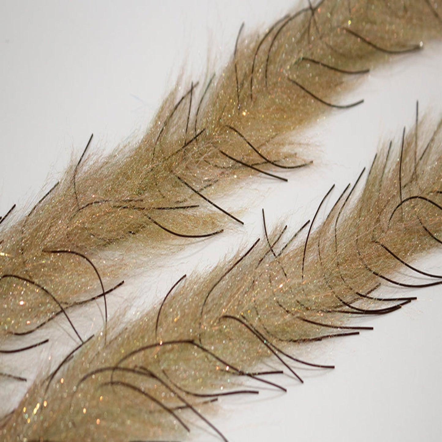 Lively Leg Streamer Brush 3" - Sale